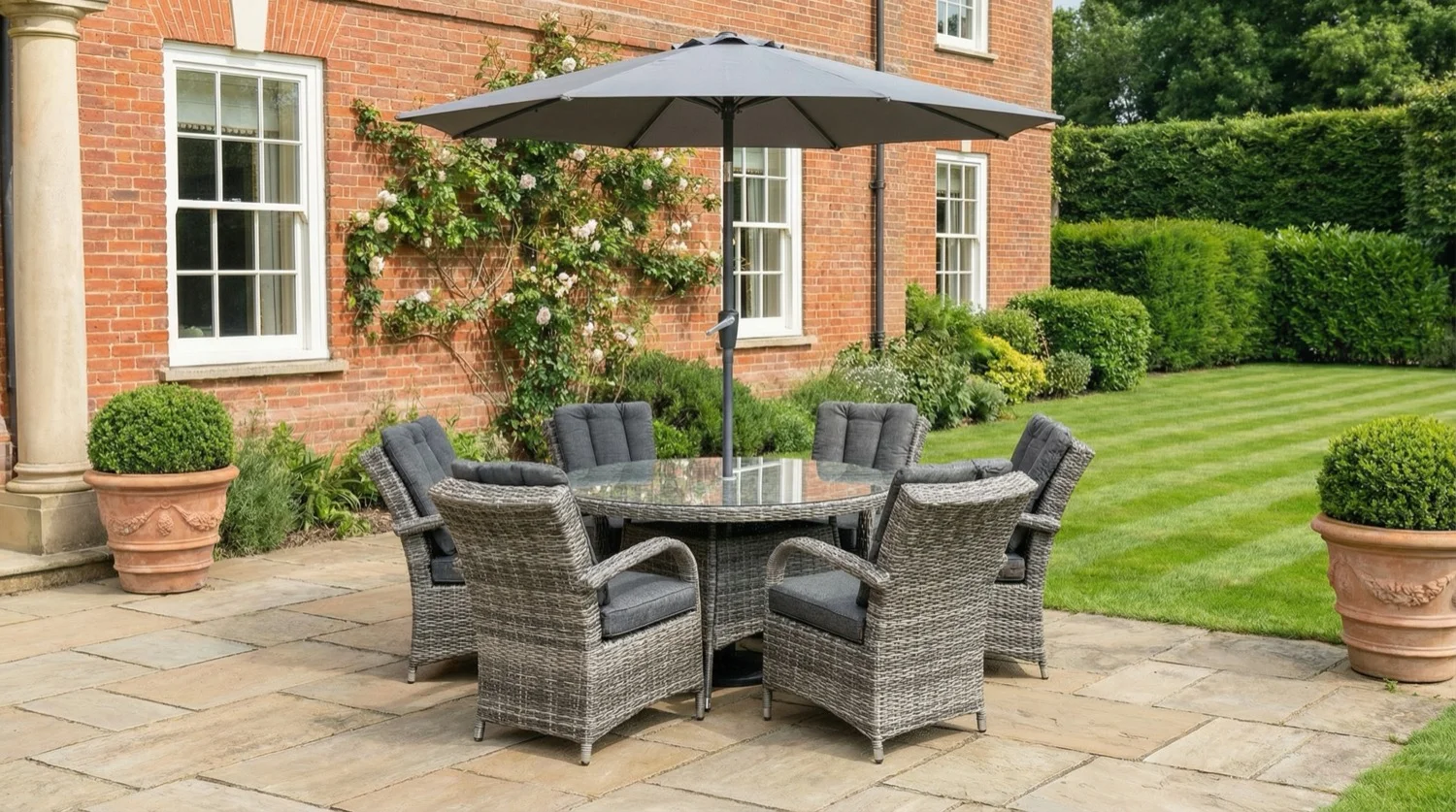 Riviera 6 Seater Grey Round Weave Dining Set – 1.30m - Materials & Construction