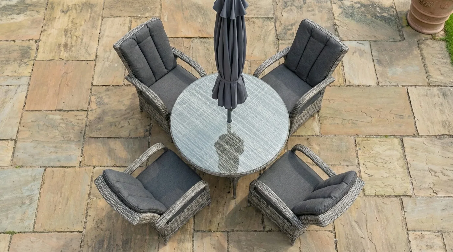 Riviera 4 Seater Grey Round Dining Set – 1.0m - Image 2