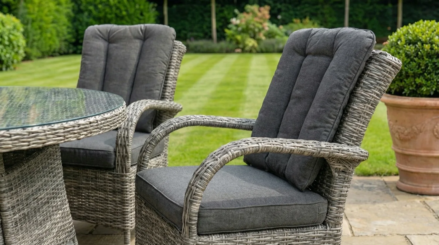 Riviera 4 Seater Grey Round Dining Set – 1.0m - Image 3